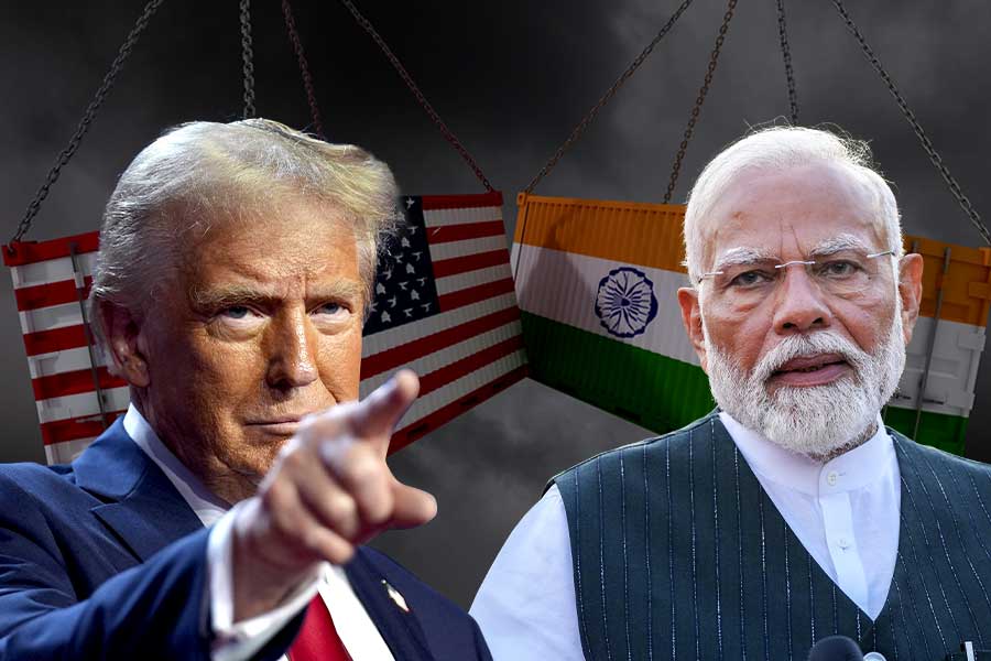 ‘ভারতের সঙ্গে আমাদের সম্পর্ক ভালোই, তবে…’ ‘শুল্কযুদ্ধের’ মাঝেই সুর নরম ট্রাম্পের!