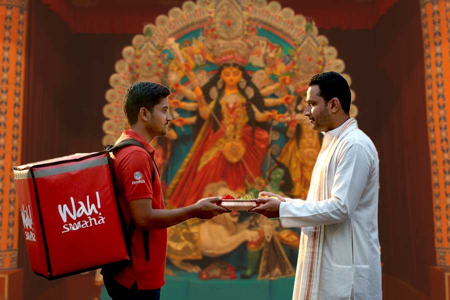 হাজার কাজের মাঝে পুজোর কোনও সামগ্রী মিস করেছেন? পৌঁছে দেবে Wah! Swaha
