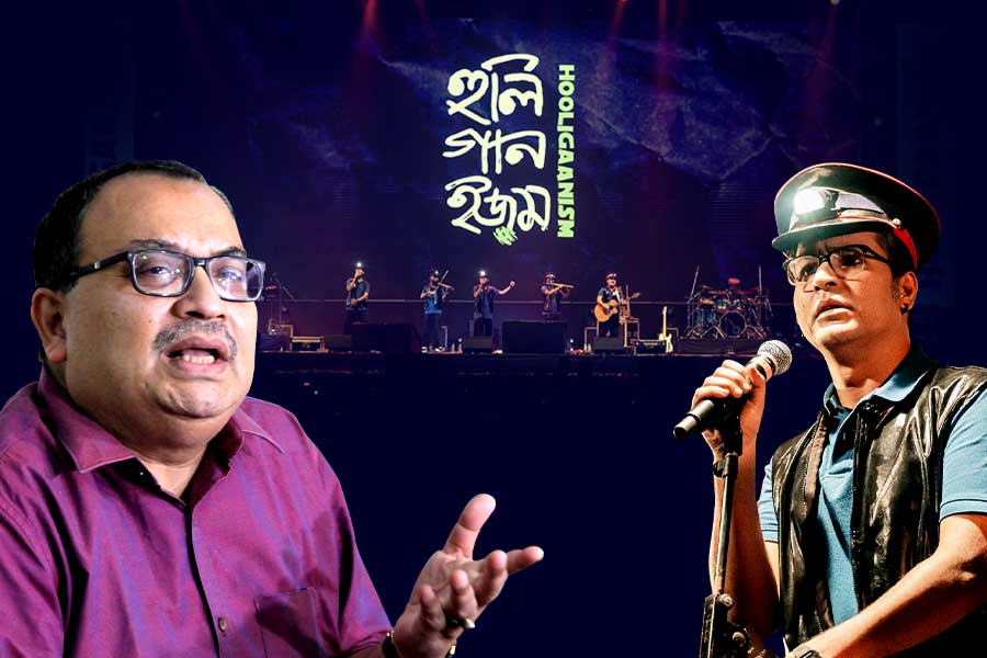 ‘হুলিগানইজম’র গানে চটিচাটা! অনির্বাণের গান বিতর্কে সরব কুণাল
