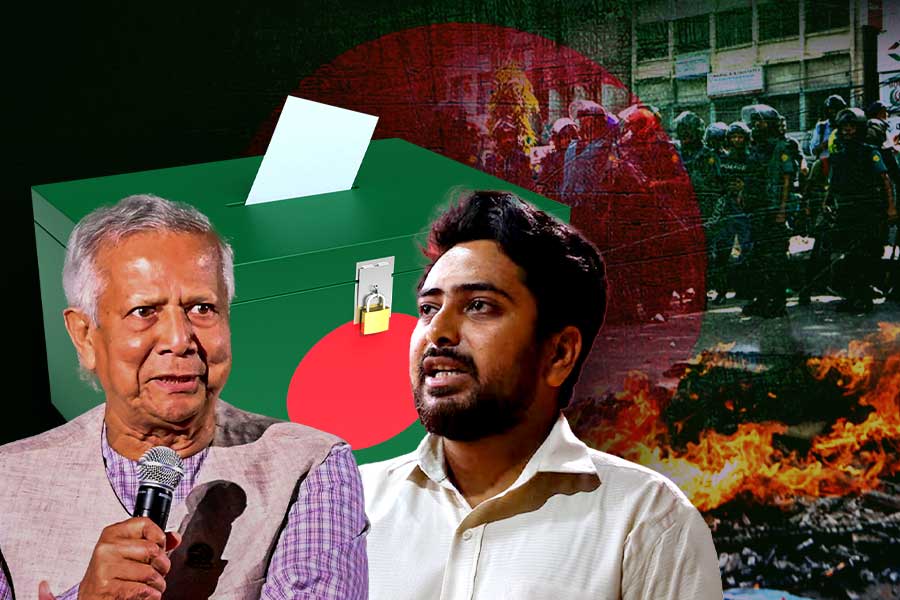 বাংলাদেশে গৃহযুদ্ধ! ভোটের আগে বিপদে নেতারা, কী হয়েছে জানেন?