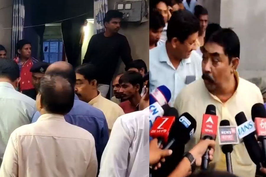 ‘ভয় পাবেন না, মমতা-অভিষেক আছে’, ‘SIR আতঙ্কে’ মৃত ক্ষিতীশের বাড়ি থেকে বার্তা অনুব্রতর