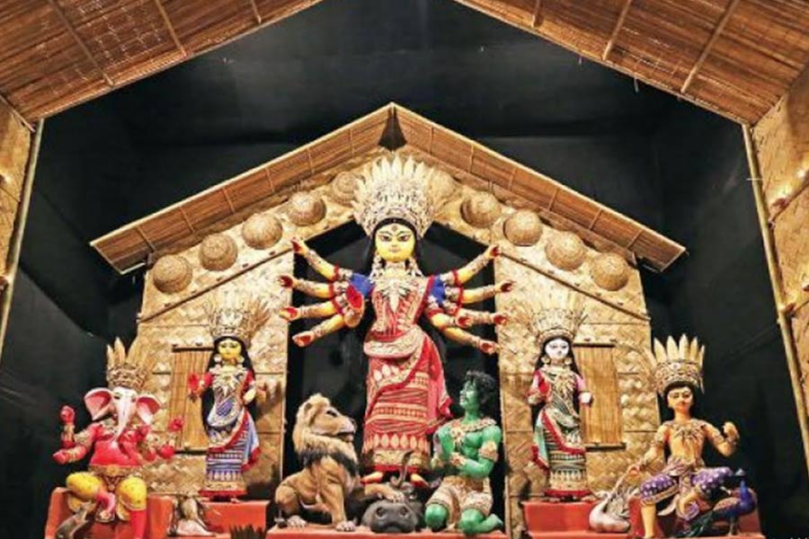 উৎসবে মিশল নির্বাচনী রাজনীতি, বাংলাদেশে নির্বিঘ্নেই কাটল দুর্গাপুজো
