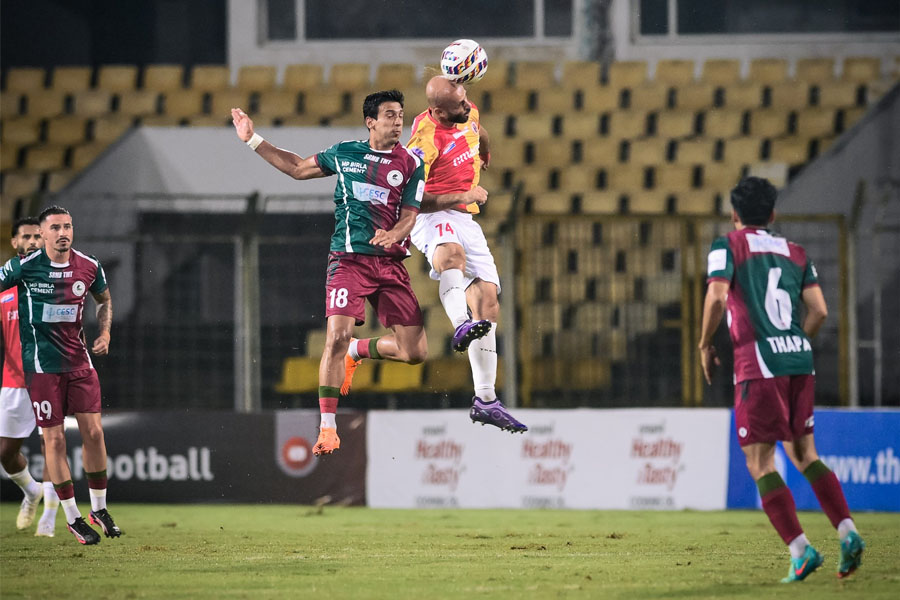 ছন্নছাড়া ফুটবলে নিষ্ফলা ডার্বি, ড্র করে সুপার কাপের সেমিফাইনালে ইস্টবেঙ্গল