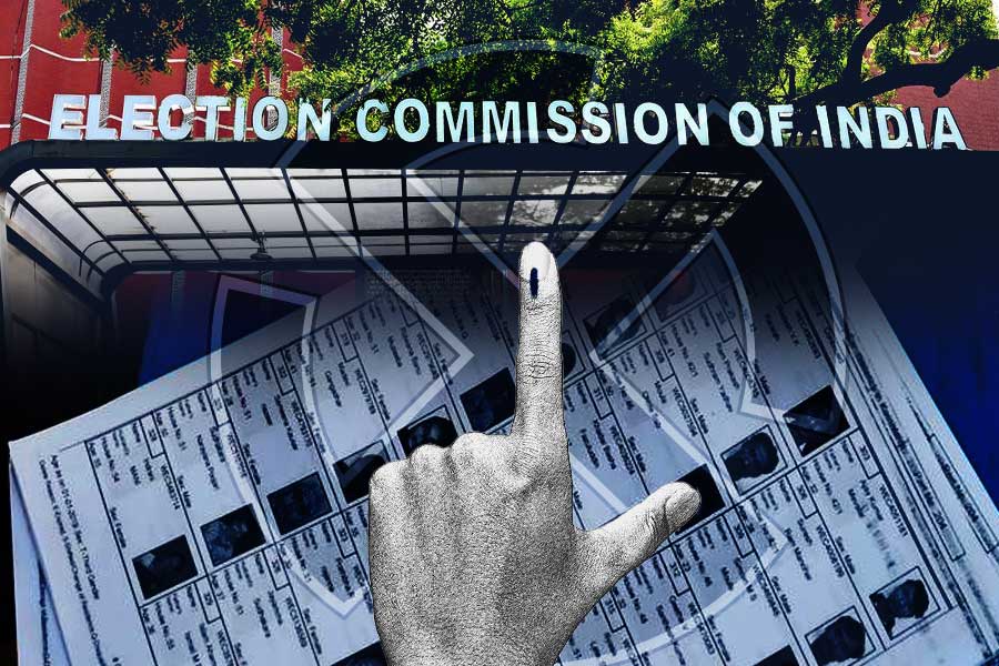 বিতর্কের মাঝেই কমিশনের ওয়েবসাইট বদল! এই নতুন লিংকে মিলবে ২০০২ সালের বাংলার ভোটার লিস্ট