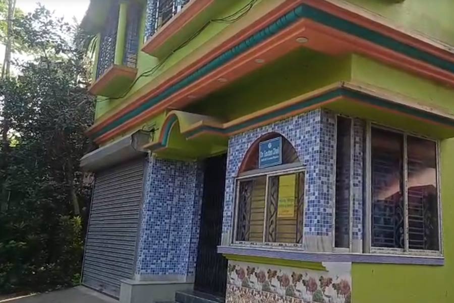 দু’দেশের ভোটার তালিকায় নাম কীসের ভিত্তিতে? পুলিশি প্রশ্নের মুখে বাংলাদেশি পরিবার