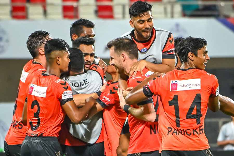 বাঙালি কোচের অধীনে সুপার কাপ অভিযানে নামছে ইন্টার কাশী, যোগ দিলেন বঙ্গ ডিফেন্ডারও