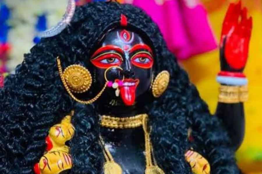 দেবী রুষ্ট হতে পারেন, কালীপুজোর দিন এই কাজগুলি ভুলেও করবেন না