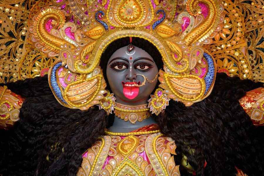 দেবী কালিকার ১১টি রূপ! গৃহস্থ বাড়িতে পূজিতা হন মাত্র দু’টি রূপে