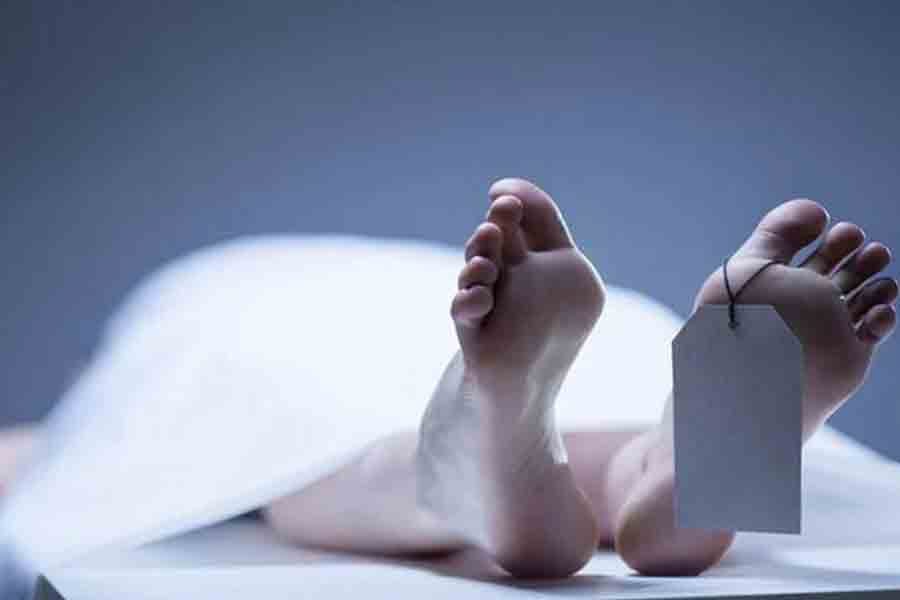 নিজের পুড়ে যাওয়া গাড়ি থেকে উদ্ধার ব্যাঙ্ককর্মীর বস্তাবন্দি দগ্ধ দেহ, খুন নাকি অন্য কিছু? ঘনাচ্ছে রহস্য