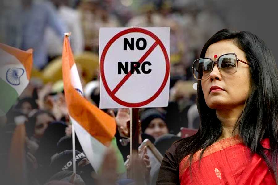 ‘ভোটের আগে বিজেপির নতুন ফন্দি’, নদিয়ার বাসিন্দাদের NRC নোটিস নিয়ে ফুঁসে উঠলেন মহুয়া