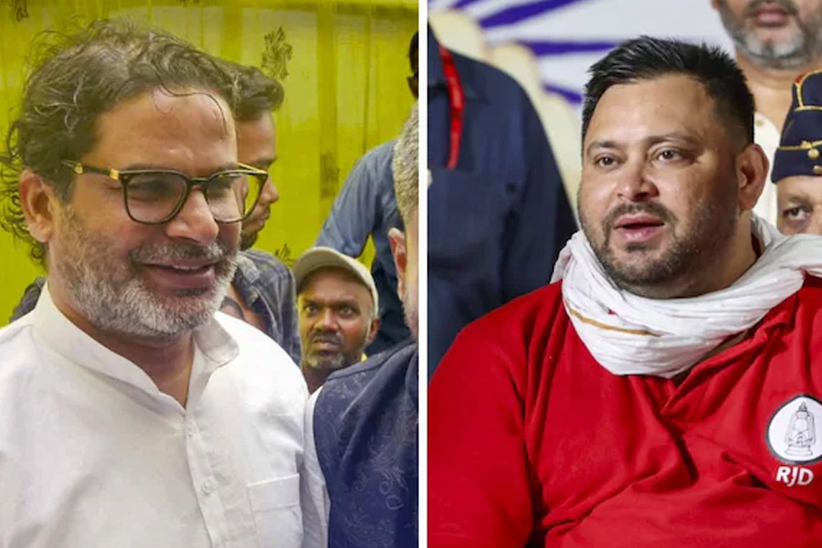 তেজস্বীর বিরুদ্ধে প্রার্থী হচ্ছেন পিকে! ‘রাহুলের আমেঠির মতো হাল হবে’, হুঁশিয়ারি জন সুরজ নেতার