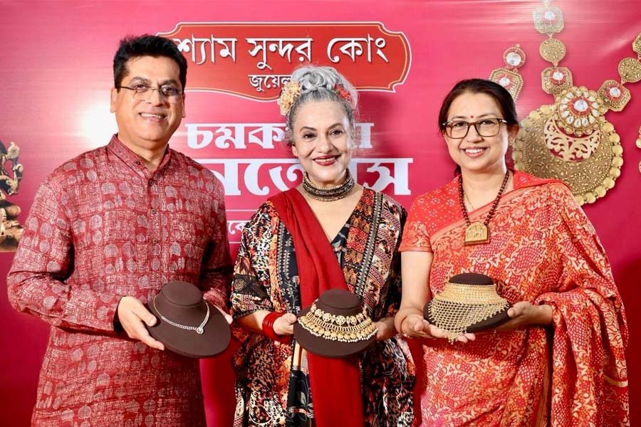 ধনতেরাসে দারুণ চমক! বিশেষ ছাড় শ্যামসুন্দর জুয়েলার্সের গয়নায়, প্রতি কেনাকাটায় পাবেন নিশ্চিত উপহার