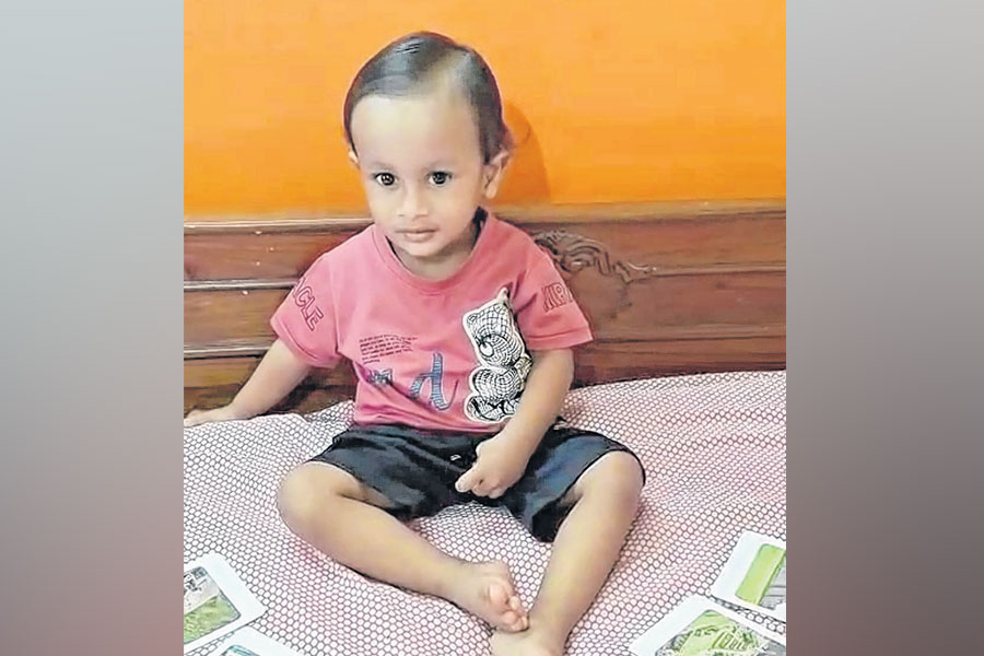মাত্র ২২ মাসেই ঠোঁটস্থ সব! গিনেস বুকে নাম বেহালার ‘সর্বজ্ঞানী’ শ্রেয়াংশের