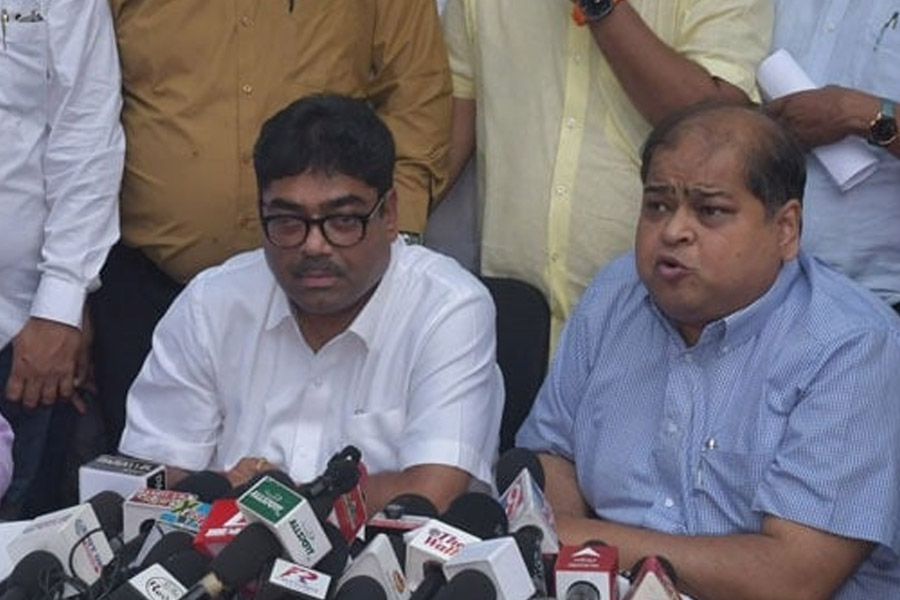 ‘ক্ষোভ ভুলে ক্লাবের পাশে থাকুন’, ডার্বির আগে সমর্থকদের বার্তা সৃঞ্জয়-দেবাশিসের