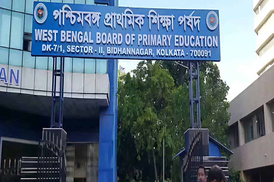 ২০১২ সালে টেট উত্তীর্ণদের শংসাপত্র প্রদান, শিক্ষকদের চিন্তামুক্ত করতে ভাবনা পর্ষদের