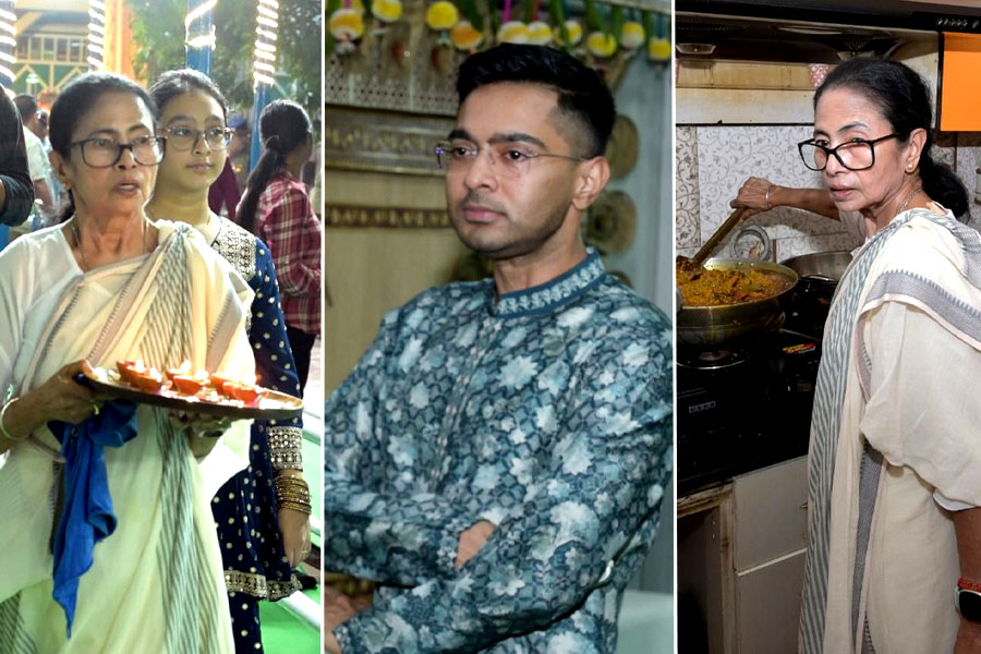 কালীপুজোয় ভোগ রান্না, অতিথি আপ্যায়নে ব্যস্ত মমতা, মেয়েকে নিয়ে কালীঘাটের বাড়িতে অভিষেক