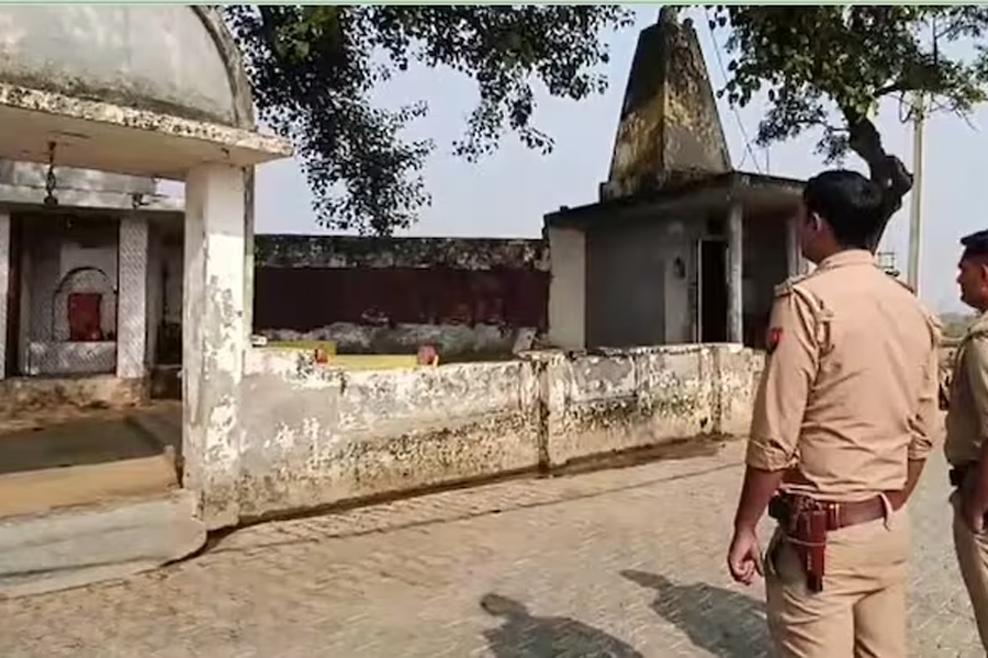 মন্দিরের দেওয়ালে ‘আই লাভ মহম্মদ’ স্লোগান! উত্তরপ্রদেশে ধৃত ৪