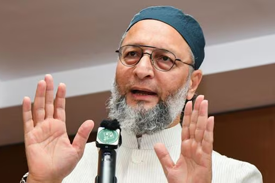 বিহারে ২৫ আসনে প্রার্থী ঘোষণা ওয়েইসির এআইএমআইএমের! চাপে আরজেডি-কংগ্রেস?