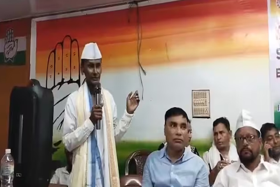 অসমে বাংলাদেশের জাতীয় সঙ্গীত গাইল কংগ্রেস! ‘মিয়া প্রেম’, তোপ বিজেপির