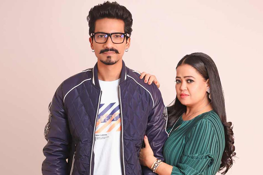 সোশাল মিডিয়ায় বেবি বাম্পের ছবি পোস্ট ভারতীর, ফের মা হতে চলেছেন কৌতূকশিল্পী