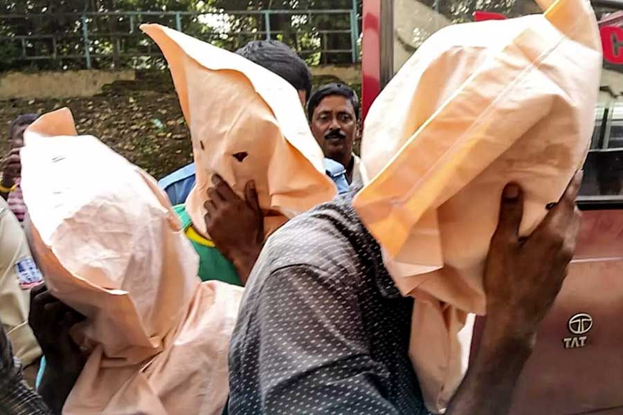 দুর্গাপুর কাণ্ডে আদালতে টিআই প্যারেডের রিপোর্ট পেশ, ফের জেল হেফাজতে অভিযুক্তরা