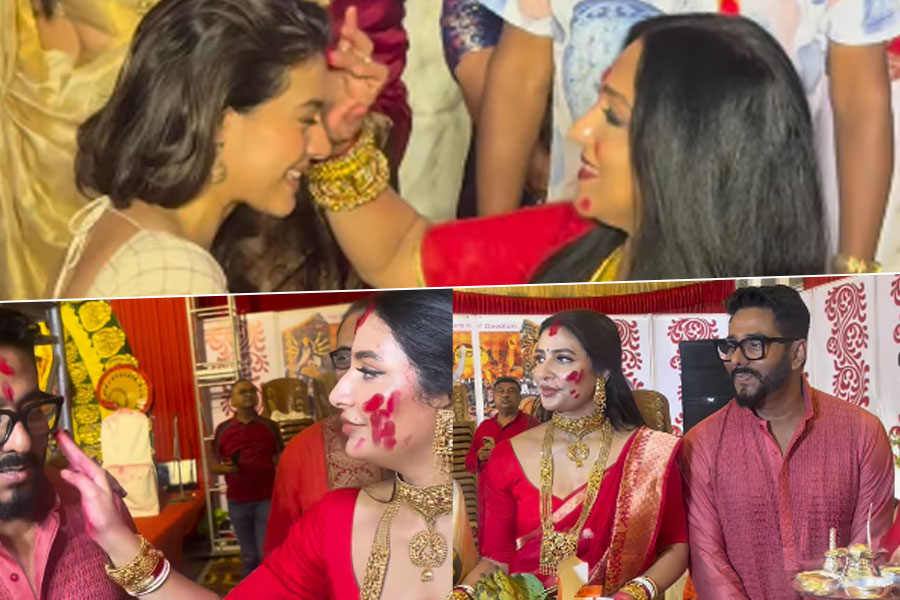 রাজ-শুভশ্রীর সিঁদুরে-প্রেম থেকে মুম্বইয়ে কাজলের সঙ্গে ঋতুপর্ণার সিঁদুরখেলা, জমজমাট বিজয়া