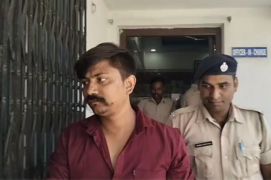 উৎসবের মরশুমে ভিনরাজ্য থেকে আগ্নেয়াস্ত্র আমদানি! কল্যাণীতে গ্রেপ্তার গুজরাটের যুবক