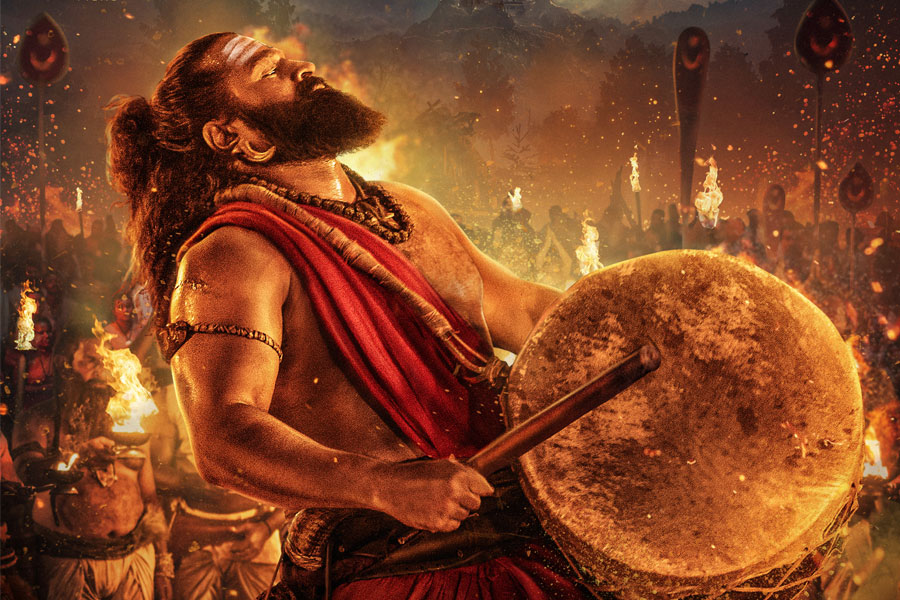 কোটি কোটি মানুষের ধর্মীয় বিশ্বাস নিয়ে ব্যবসা! ‘কান্তারা’র প্রতিবাদে জমায়েত ক্ষিপ্ত ‘দৈব উপাসক’দের
