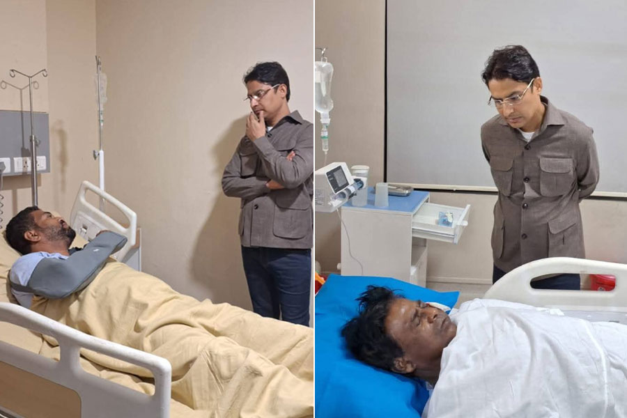 হাড় ভেঙেছে চোখের নিচে, অস্ত্রোপচার খগেনের! নাগরাকাটা হামলায় এখনও অধরা অভিযুক্তরা