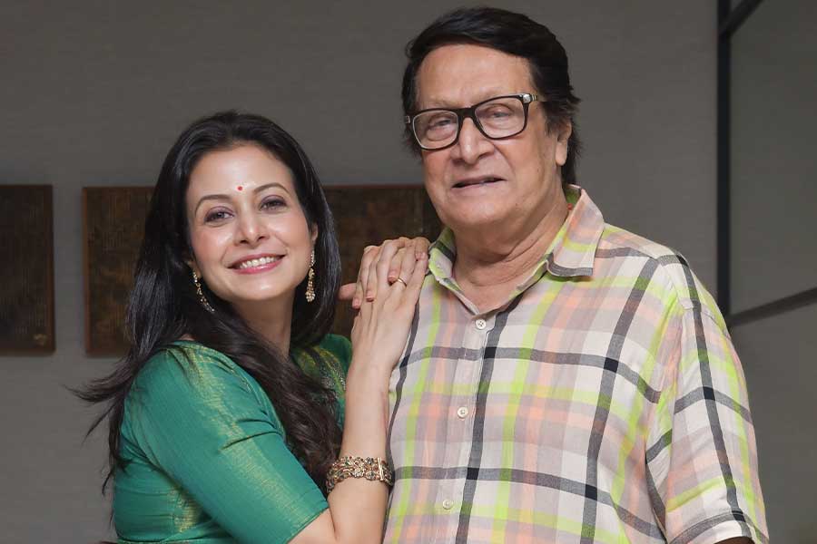 ‘চুলচেরা হিসেব করলে জীবনের অঙ্ক মিলবে না’, রঞ্জিত মল্লিকের সঙ্গে সহমত মেয়ে কোয়েল
