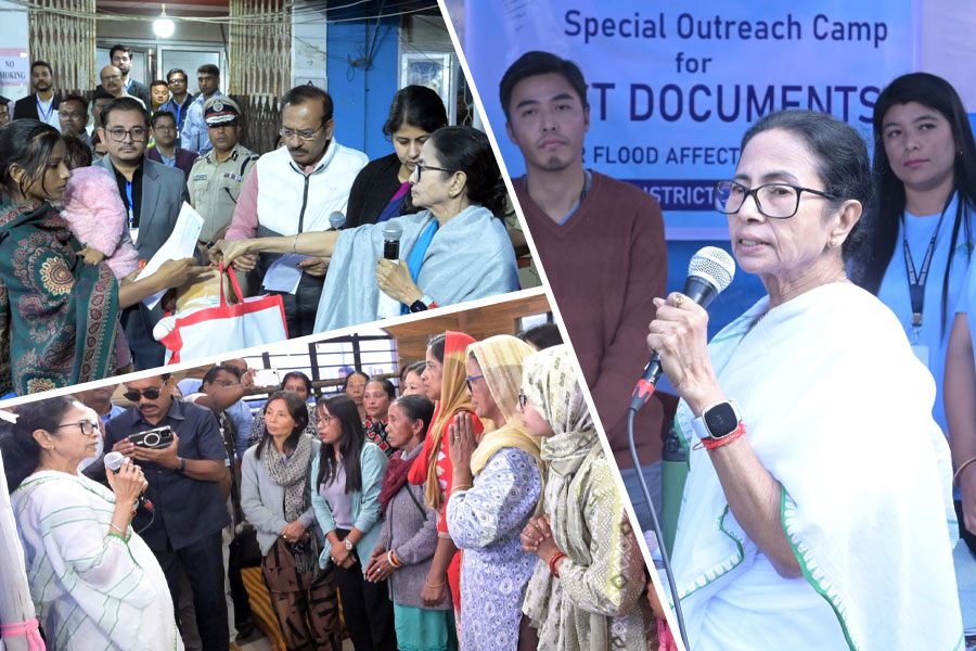 বিধ্বস্ত মিরিকে মমতা, দুর্গতের দিকে বাড়িয়ে দিলেন হাত, দেখুন ছবি…