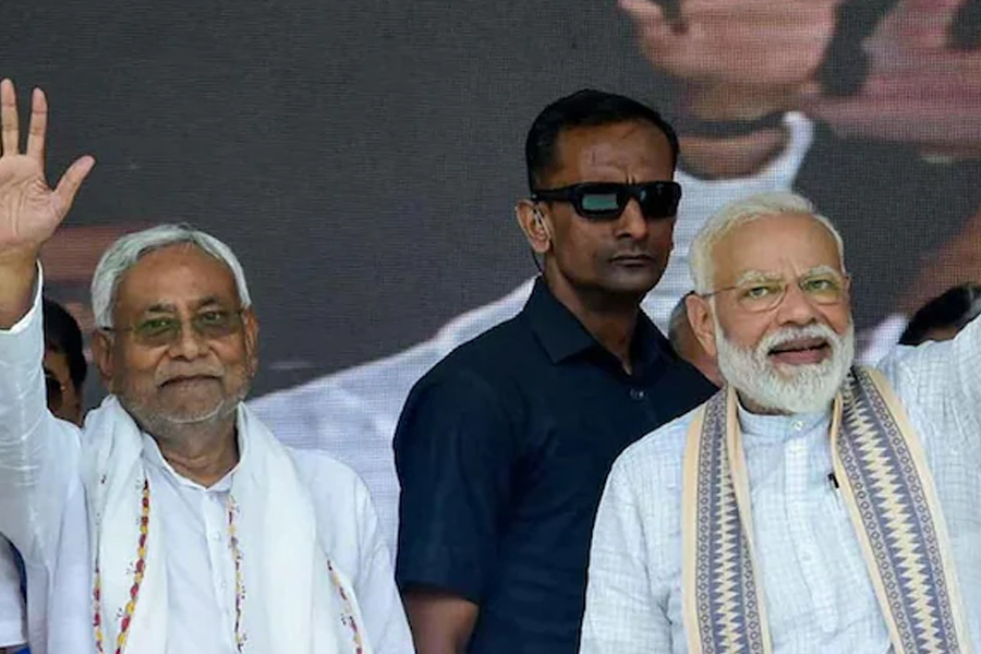 কেউ বড় ভাই নয়! নীতীশকে সম্মান দিয়েই বিহারে আসনরফা সারল NDA