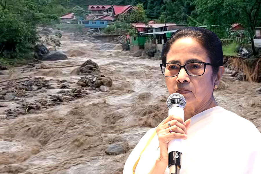 উত্তরবঙ্গে ‘পরিকল্পিত বন্যা’, আর্থিক সহায়তা ঘোষণা মুখ্যমন্ত্রীর