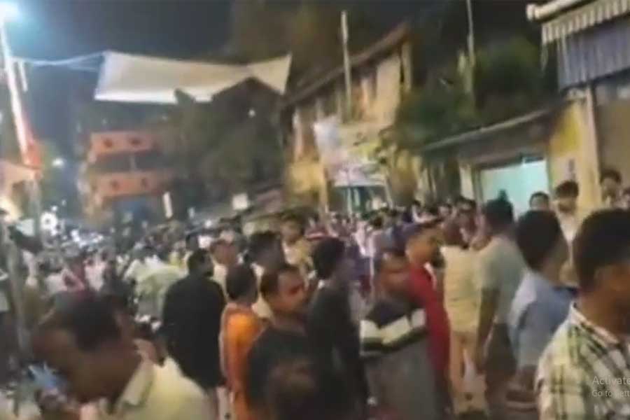 প্রতিবেশী রাজ্য থেকে এসে বিহারের মাফিয়া, গরিবের মসিহা সুরেশকে হাওড়ায় খুন? আটক ২