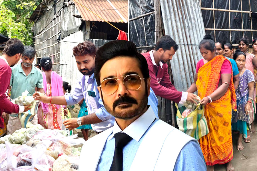বিধ্বস্ত উত্তরবঙ্গে ত্রাণ পাঠালেন প্রসেনজিৎ, ইন্ডাস্ট্রির ‘জ্যেষ্ঠপুত্র’কে ধন্যবাদ বন্যার্তদের