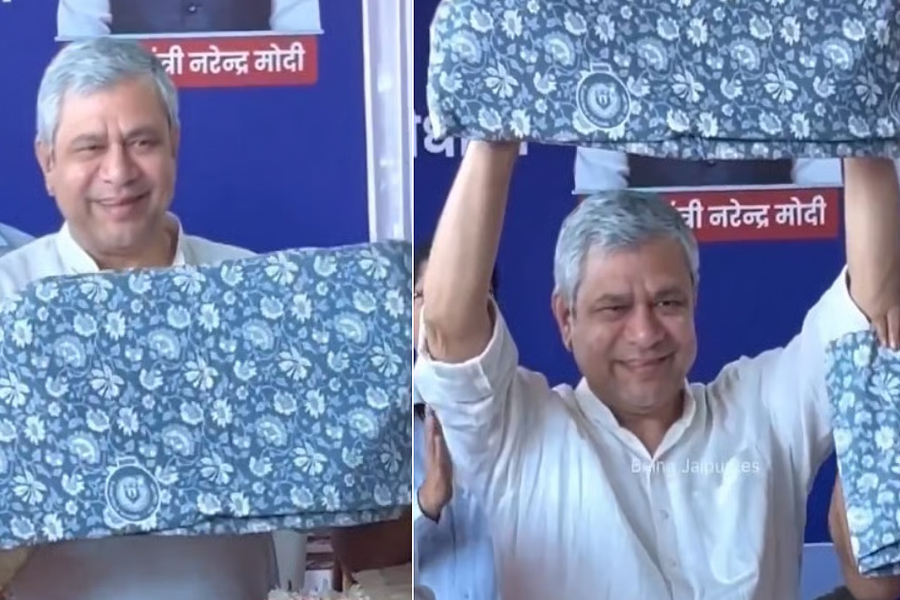 দূরপাল্লার এসি কামরায় এবার মিলবে কভার-সহ কম্বল, বিক্ষোভ সামলাতে ঘোষণা রেল মন্ত্রকের