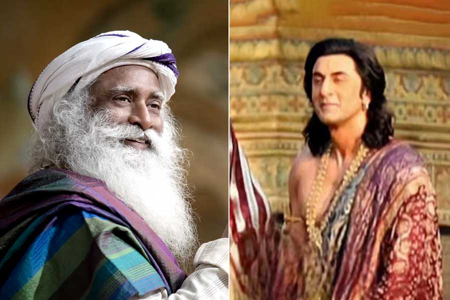 গোমাংস খেয়ে রামের চরিত্রে অভিনয় করায় কটাক্ষের শিকার রণবীর, এবার মুখ খুললেন সদগুরু