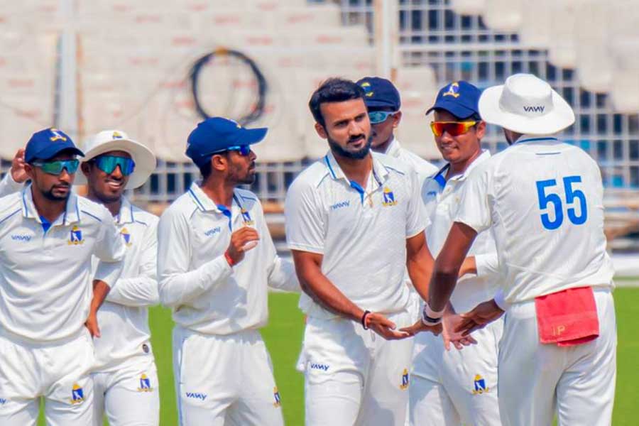 রনজিতে লিড পেয়েও কাজে লাগাতে পারল না বাংলা, তৃতীয় দিনে উইকেটহীন শামি