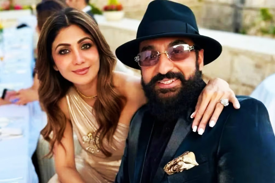 ‘আগে ৬০ কোটি জমা দিন, তারপর বিদেশ যান’, শিল্পা শেট্টি, রাজ কুন্দ্রাকে ভর্ৎসনা বম্বে হাই কোর্টের