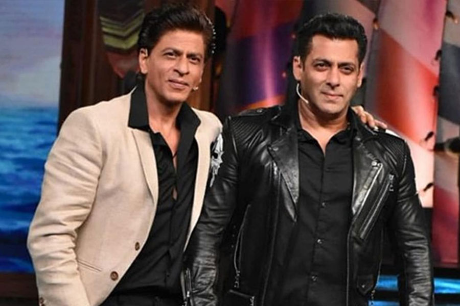 ‘আমি ওকে ক্যামেরার সামনে দেখতে চাই’, আরিয়ানে মুগ্ধ সলমন আর কী বললেন?