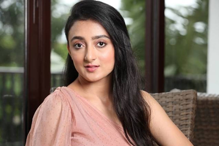 ‘আমার আর ঋদ্ধির পছন্দগুলো এক’, সম্পর্কের সমীকরণ নিয়ে অকপট সুরঙ্গনা