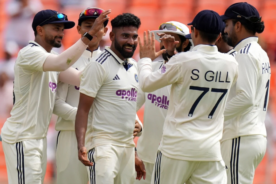 গিলের ‘হোমকামিং’য়ে পাঁচতারা পারফরম্যান্স ভারতের, প্রথম ইনিংসেই ধুঁকছে ওয়েস্ট ইন্ডিজ