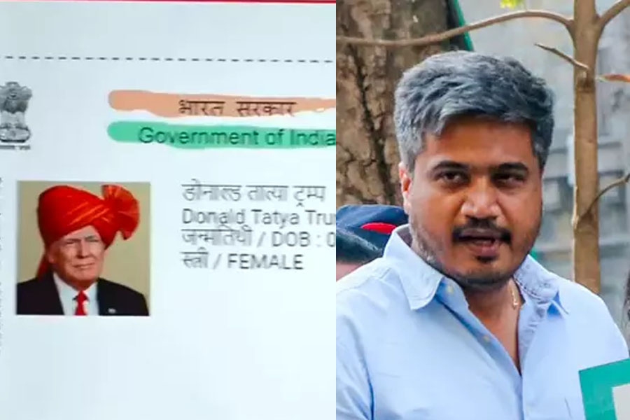 আধার কার্ড রয়েছে ট্রাম্পের! ‘সুরক্ষা চক্রে’ বিপাকে বিধায়ক, দায়ের মামলা