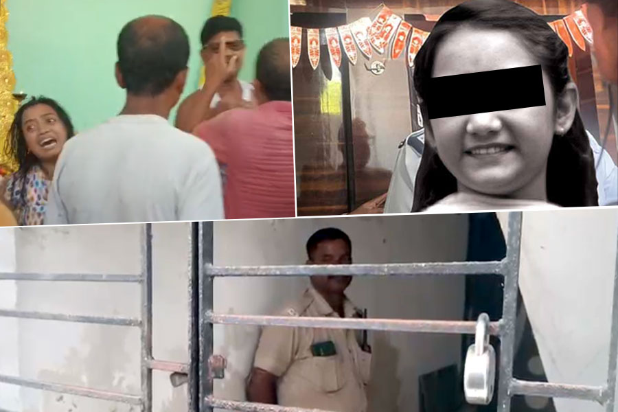 আলমারিতে ছাত্রীর ঝুলন্ত দেহ, জুতোপেটা বাবা ও সৎ-মাকে!