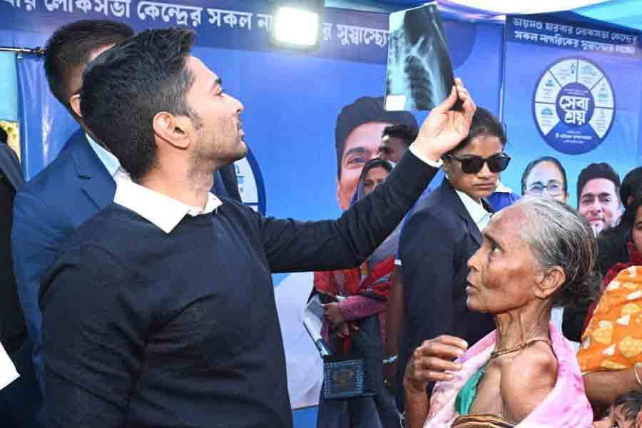 দুয়ারে স্বাস্থ্য পরিষেবা পৌঁছে দিতে ফের ডায়মন্ড হারবারে ‘সেবাশ্রয়’, জন্মদিনে বড় ঘোষণা অভিষেকের