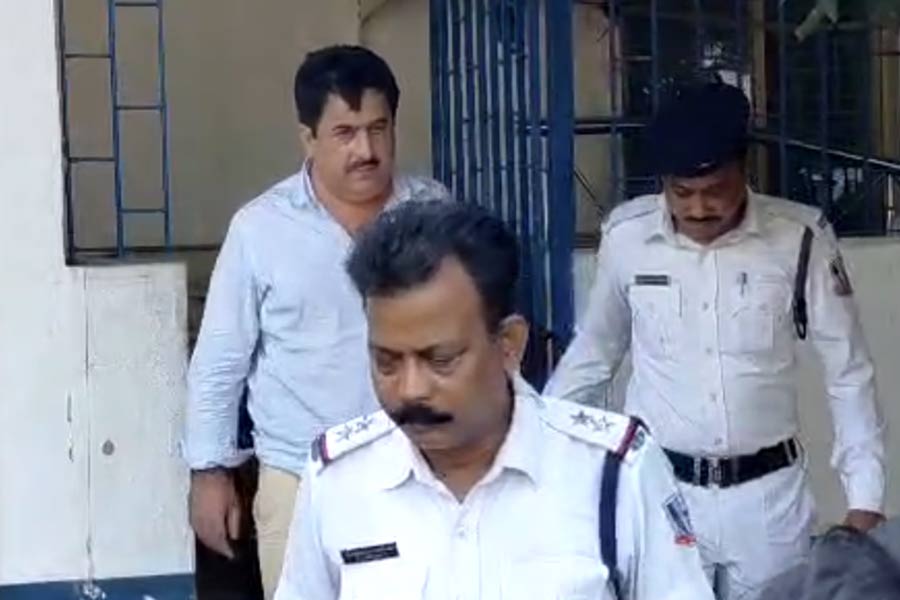 ছিল লুকআউট নোটিস, জাল পাসপোর্ট নিয়ে ভারতে ঢুকতেই গ্রেপ্তার আফগান নাগরিক