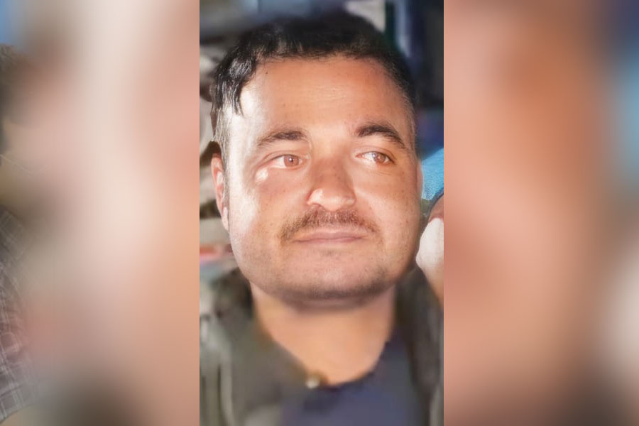 মেলিয়ে দিল এসআইআর! এনুমারেশন ফর্ম নিতে ২৬ বছর পর বাড়িতে ‘নিখোঁজ’ যুবক