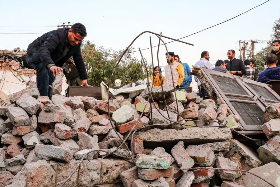 ‘রাজ্য সরকার বাড়ি ভাঙার নির্দেশ দেয়নি’, জম্মুতে ‘বুলডোজার অ্যাকশন’ বিতর্কে দাবি উপমুখ্যমন্ত্রীর