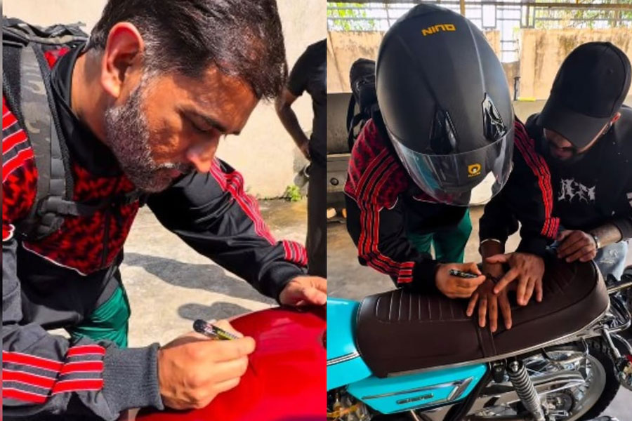 ৩ লক্ষের বাইকে ধোনির ‘অমূল্য’ অটোগ্রাফ, ভক্তের আবদারে সাড়া দিয়ে আর কী করলেন মাহি?