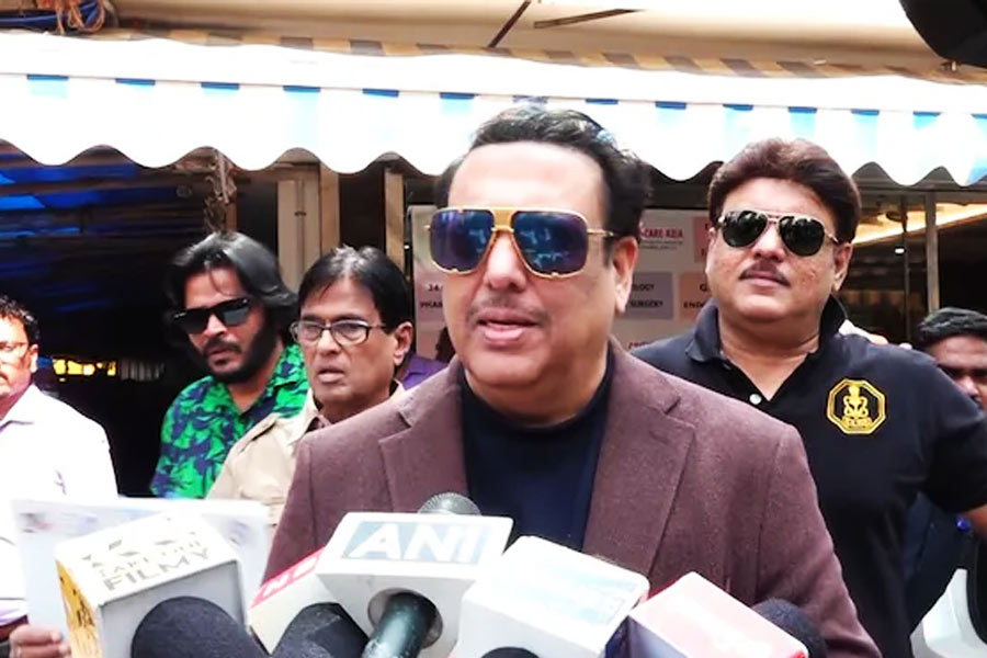হাসপাতাল থেকে ছাড়া পেলেন গোবিন্দা, উদ্বিগ্ন ভক্তদের আশ্বস্ত করে কী জানালেন?
